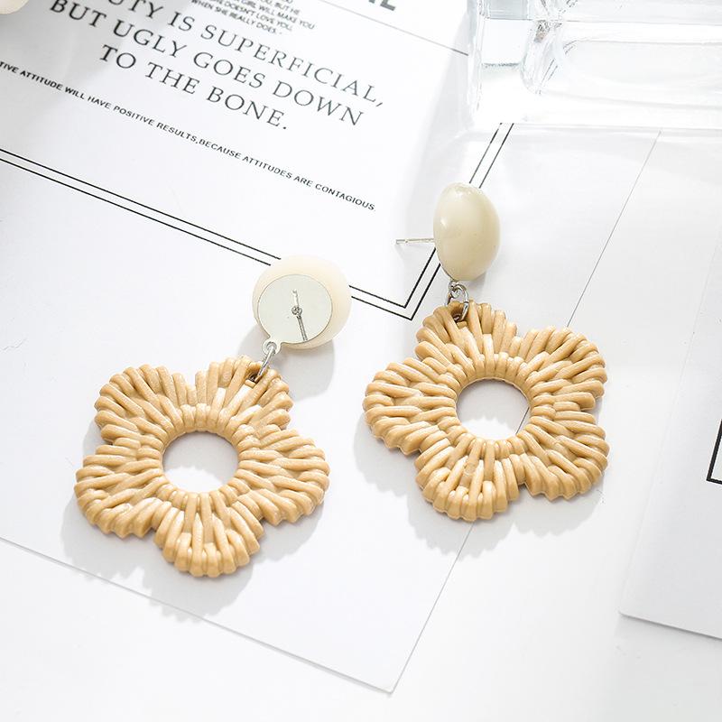 studs-flower-decor-polyresin-braided-drop-earrings